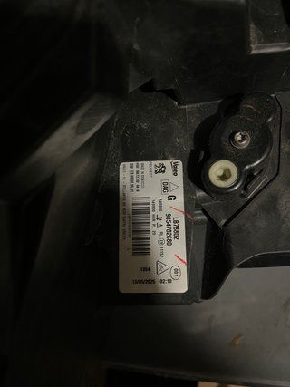 Peugeot Faro delantero Referencia 9854782680