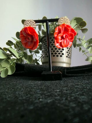 Pendientes flor hechos a mano color coral