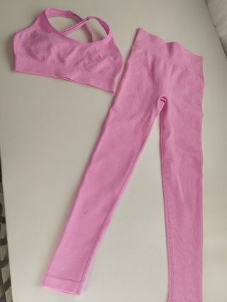 Conjunto deportivo rosa top y leggins XS