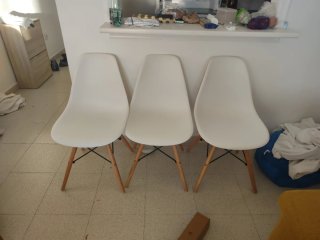 Juego de 3 sillas blancas modernas