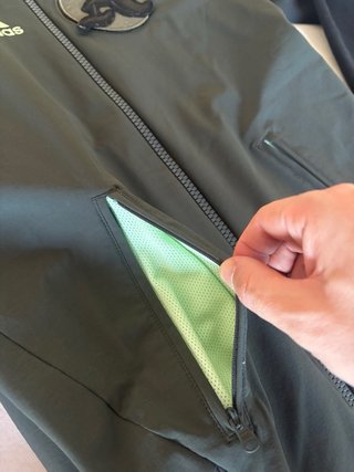 Chaqueta Adidas Bomber Negra y Verde