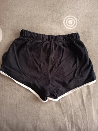 Shorts niña negros con ribete blanco