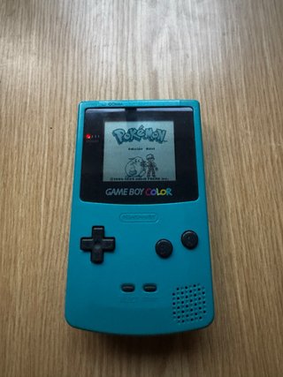 Game Boy Color Original + 2 Pokémon