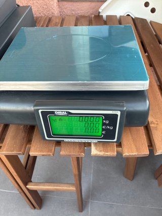 Caja registradora con báscula