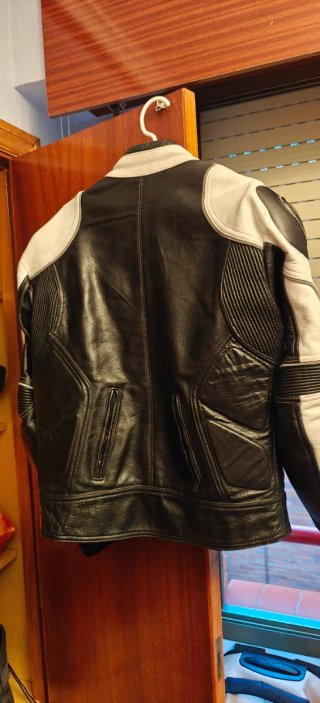 Chaqueta de piel moto Goyamoto