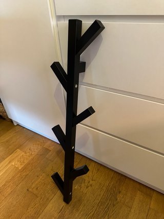 Perchero TJUSIG IKEA negro 78 cm