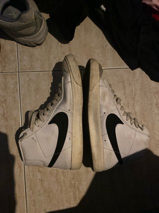 Nike Blazer Gris y Blanco Talla 40.5