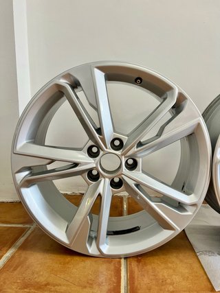 Llantas Audi Q3 Sportback 19” Originales