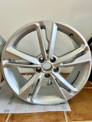 Llantas Audi Q3 Sportback 19” Originales