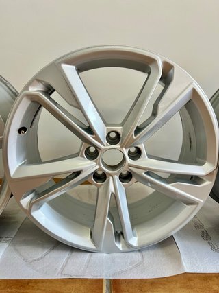 Llantas Audi Q3 Sportback 19” Originales