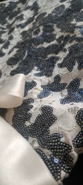 Mono de fiesta elegante ,ideal comunión