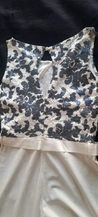 Mono de fiesta elegante ,ideal comunión
