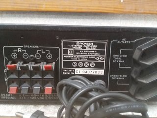 Amplificador Pioneer SA-930.