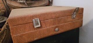 Vajillas, muebles antiguos, objetos antiguos