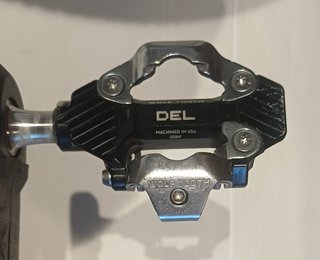 Pedales Wolf Tooth DEL Gravel SPD Negros
