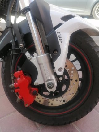 Benelli TNT Tornado Naked 125cc Sólo 5.560km!