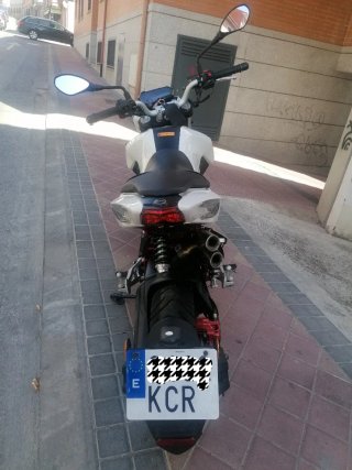 Benelli TNT Tornado Naked 125cc Sólo 5.560km!