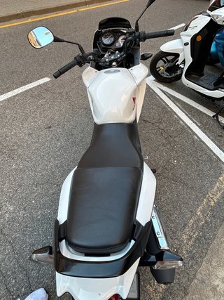 Honda CBF 125 Blanca