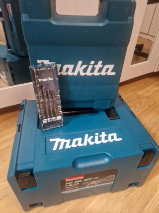 Taladro percutor y radial Makita sin uso