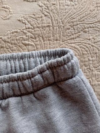 Pantalón deportivo niña gris Talla 7-8 años