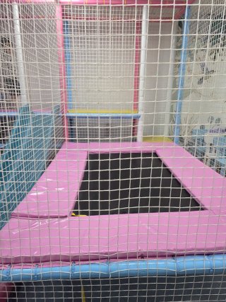 Parque de bolas. 11 m x 2.5 m