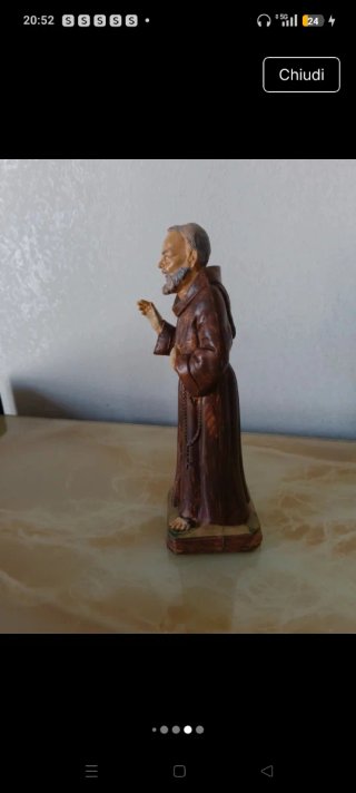 Statua San Pio da Pietralcina