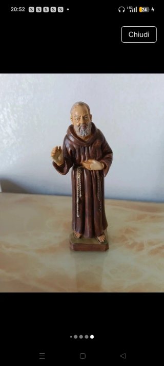 Statua San Pio da Pietralcina