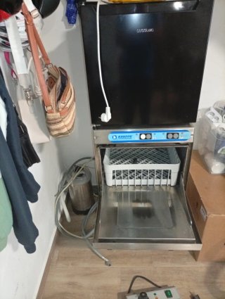 Nevera y lavavajillas hostelería Krupps