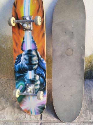 2 Patinetes Skateboards Gráficos