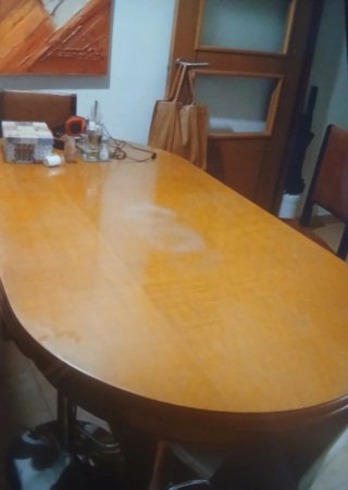 Mesa de comedor grande de madera