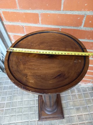 Pedestal de madera maciza
