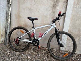 Bicicleta infantil Rockrider 300