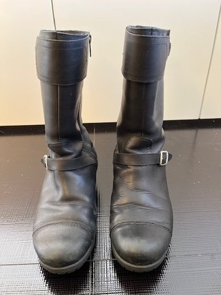 Botas UGG Piel Negra Talla 40