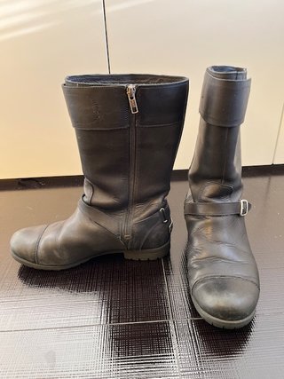 Botas UGG Piel Negra Talla 40