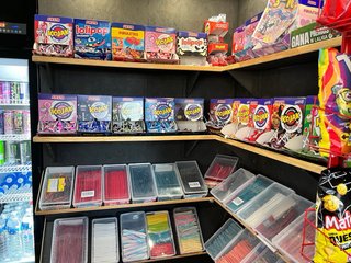 Se traspasa tienda de alimentación y frutería