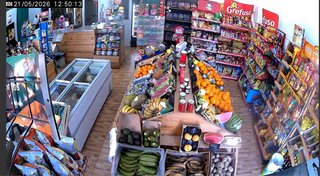 Se traspasa tienda de alimentación y frutería