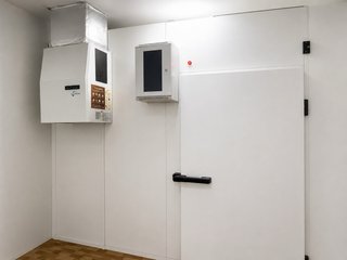 Se traspasa tienda de alimentación y frutería