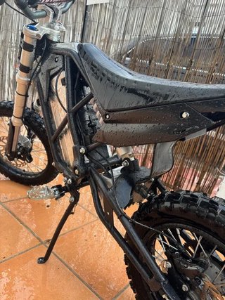 Vendo un ebox 2.0 v2, es como un surron bicicleta.