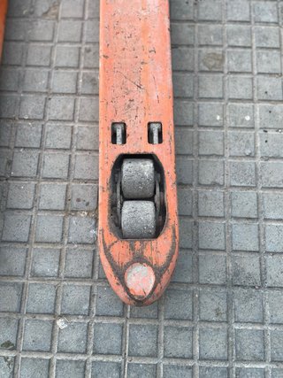 Transpalé MIC manual 2500 kg aprox.