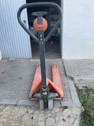 Transpalé MIC manual 2500 kg aprox.