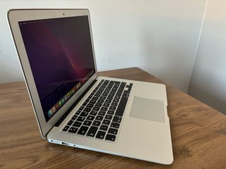 MacBook Air i5 SSD 2017 8Gb