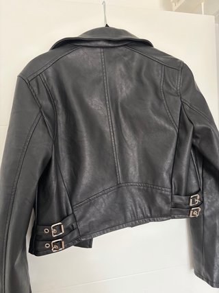 Chaqueta efecto piel Bershka Negra