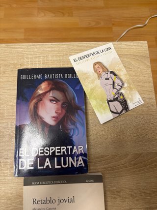 Muchos libros en español e ingles