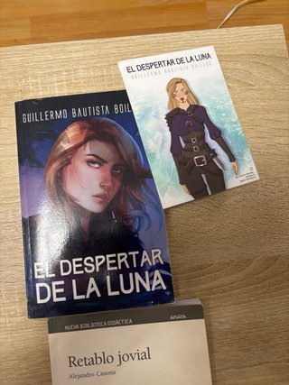 Muchos libros en español e ingles
