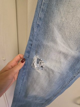 Jeans uomo strappati
