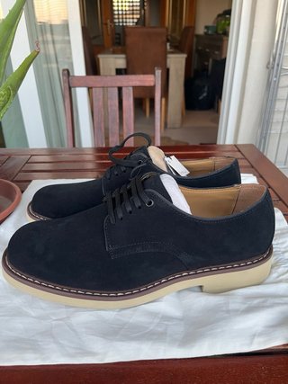 Zapatos negros de ante