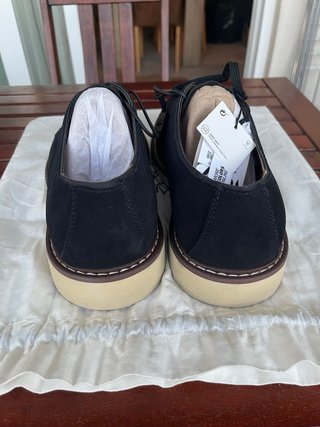 Zapatos negros de ante
