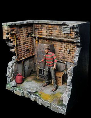 Diorama Freddy Krueger  (Figura no incluida)
