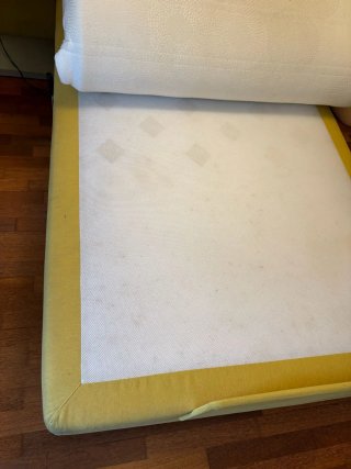 Cama articulada con colchón, cabecero y mesilla