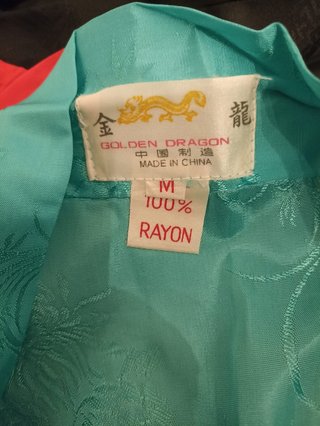 Lotes de kimonos: rojo, verde azulado y negro